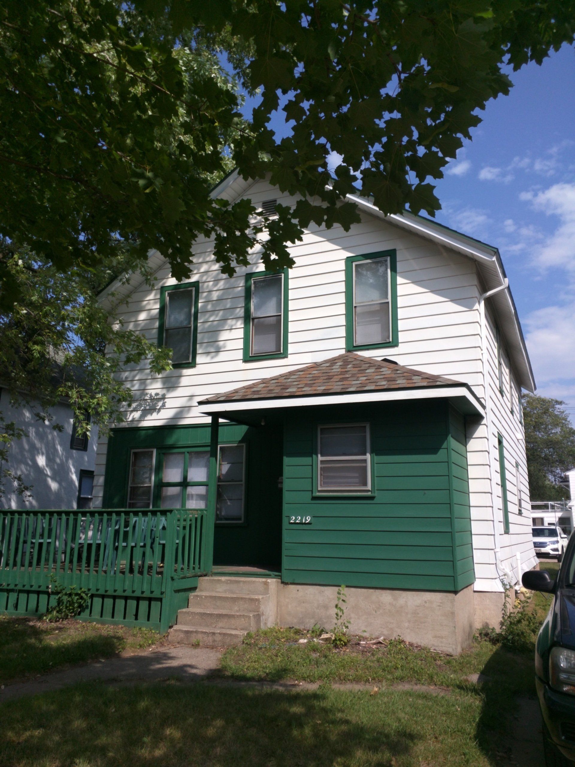 2219 La Crosse St