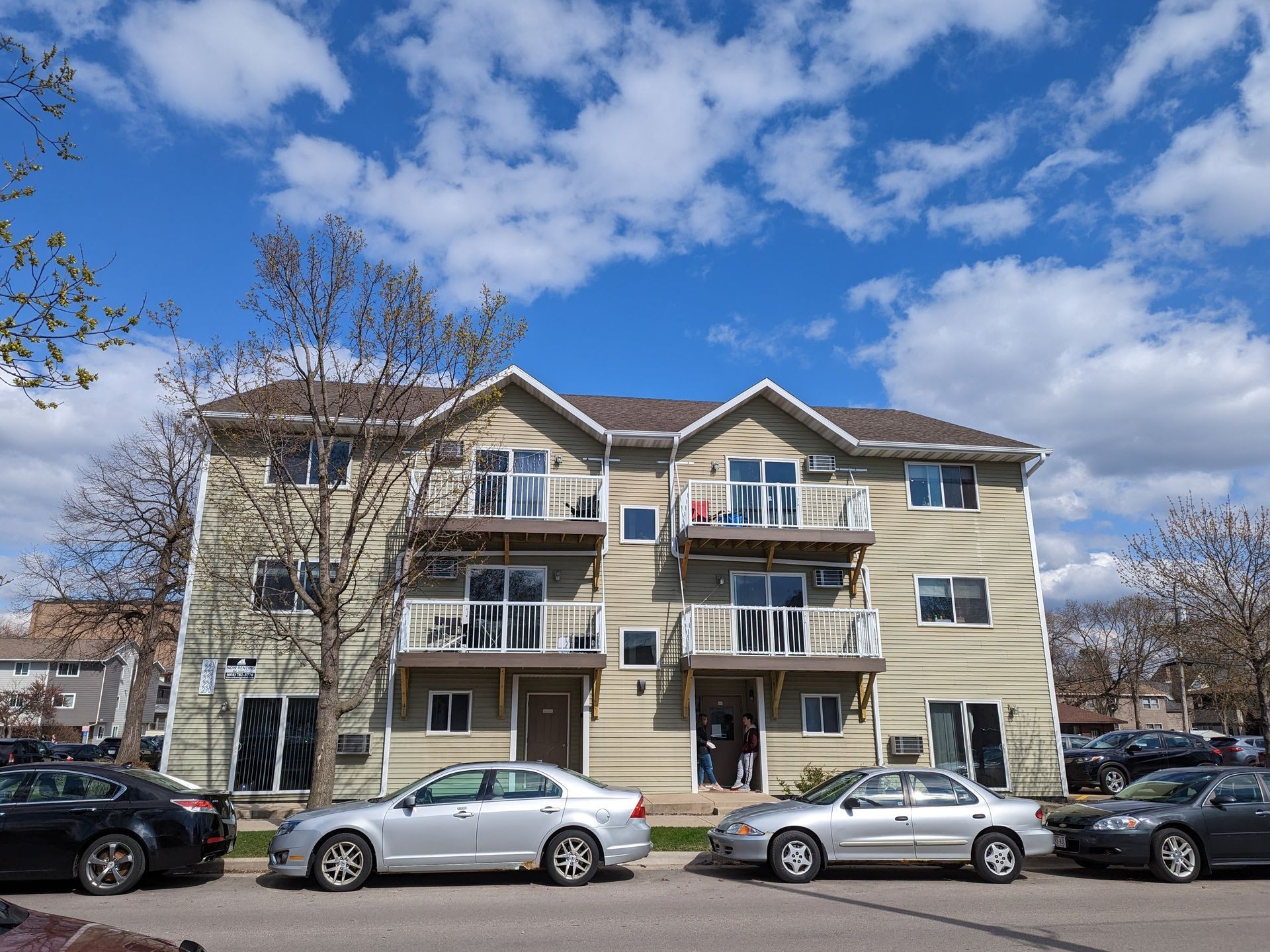 220-230 14th St N
