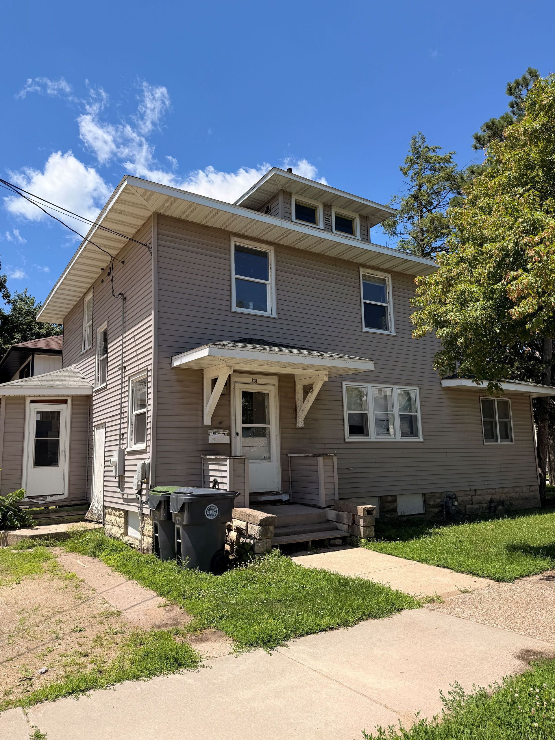 231 13th St N La Crosse WI 54601