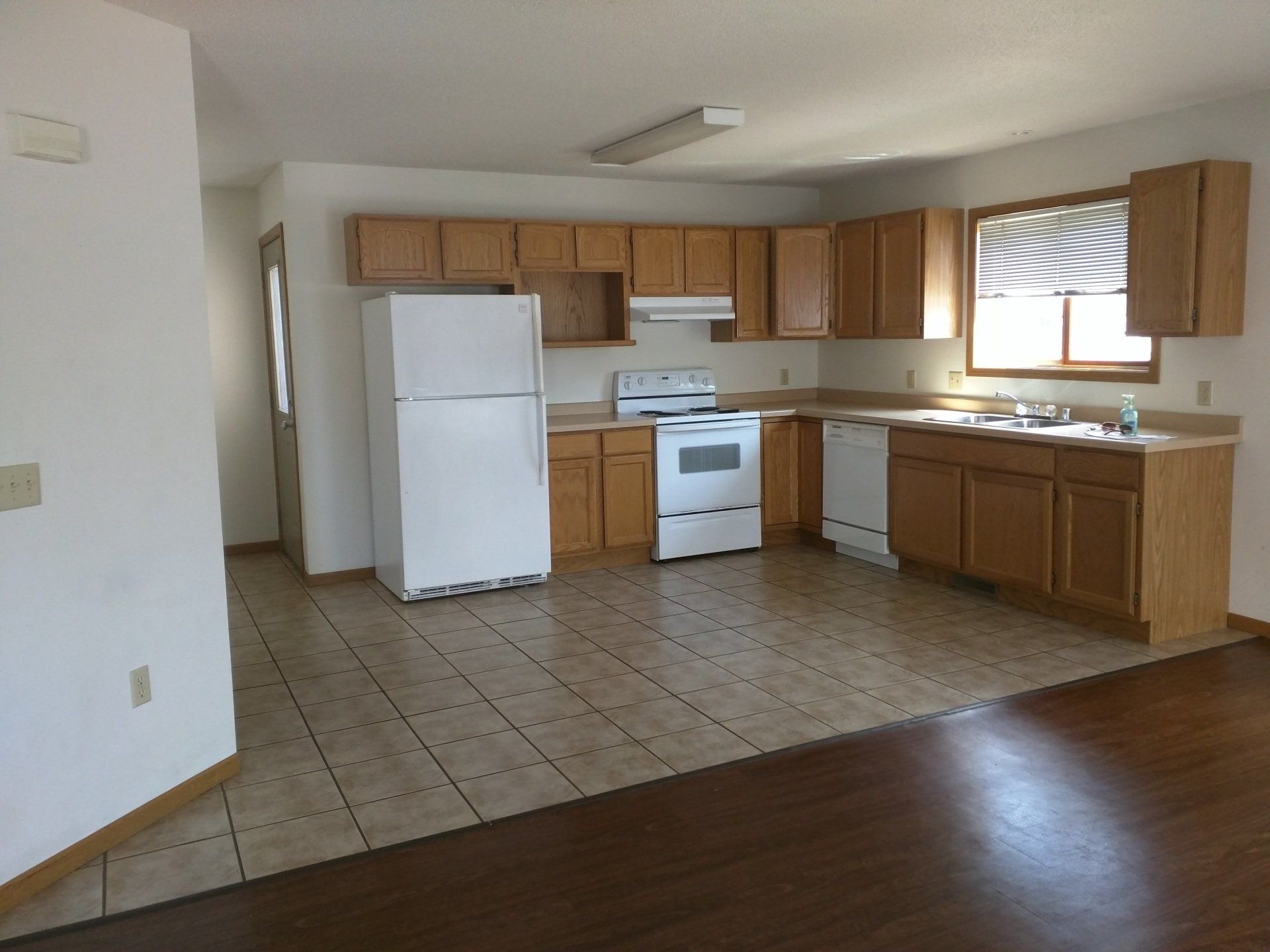 302 West Ave N