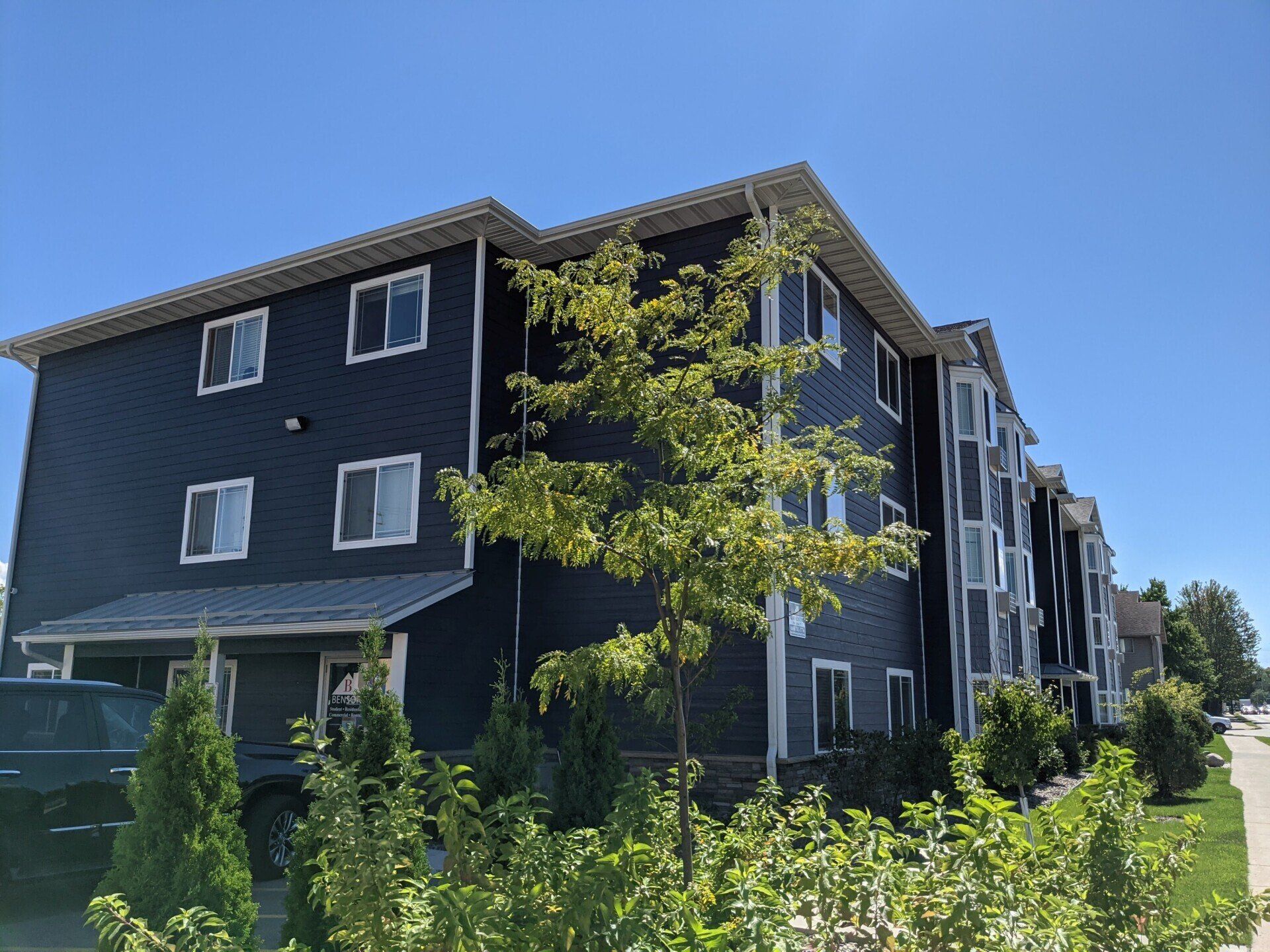 312 West Ave N
