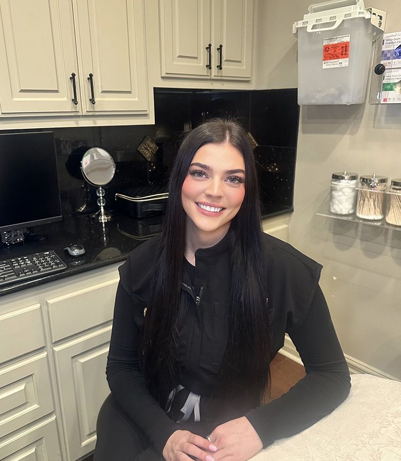 Medical Aesthetician in patient room at Z aesthetic dermatology's baton rouge botox clinic