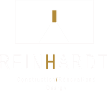 Un fond blanc avec le mot reinhardt en lettres dorées.