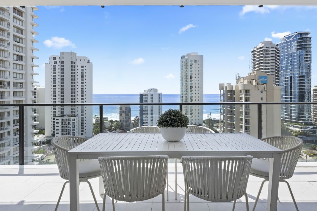 Main Beach Home Staging - 132 Belvedere Apt