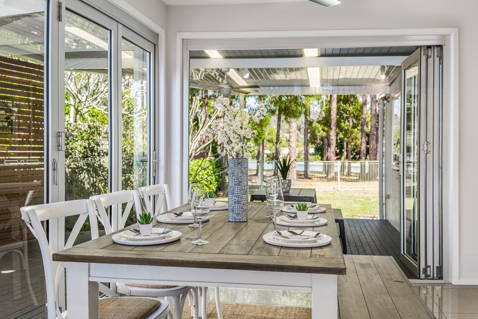 Home Staged Dinning Room in Elanora