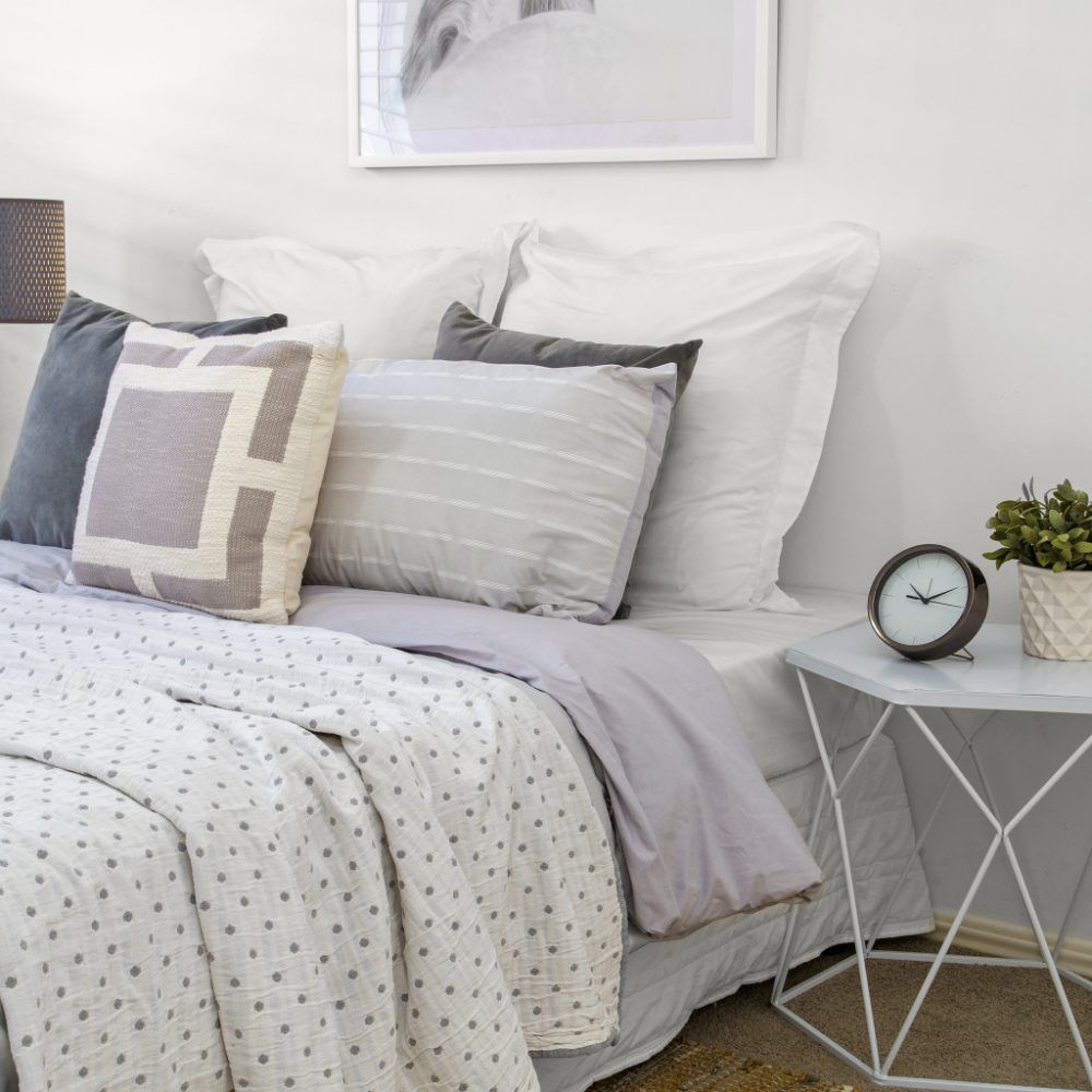 Master bed House Staging Mermaid Waters - Peninsula Court