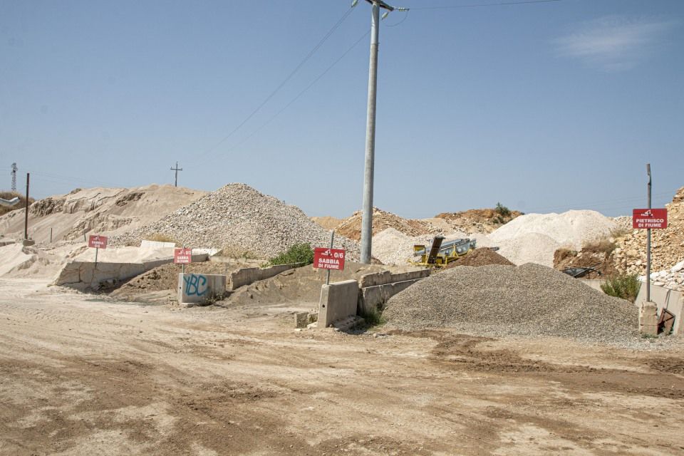 Strada per cava