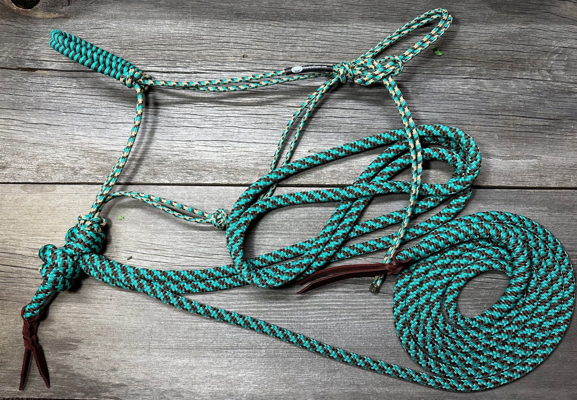 Mustang training halter with precise knot placement – Rowdy's Ropes