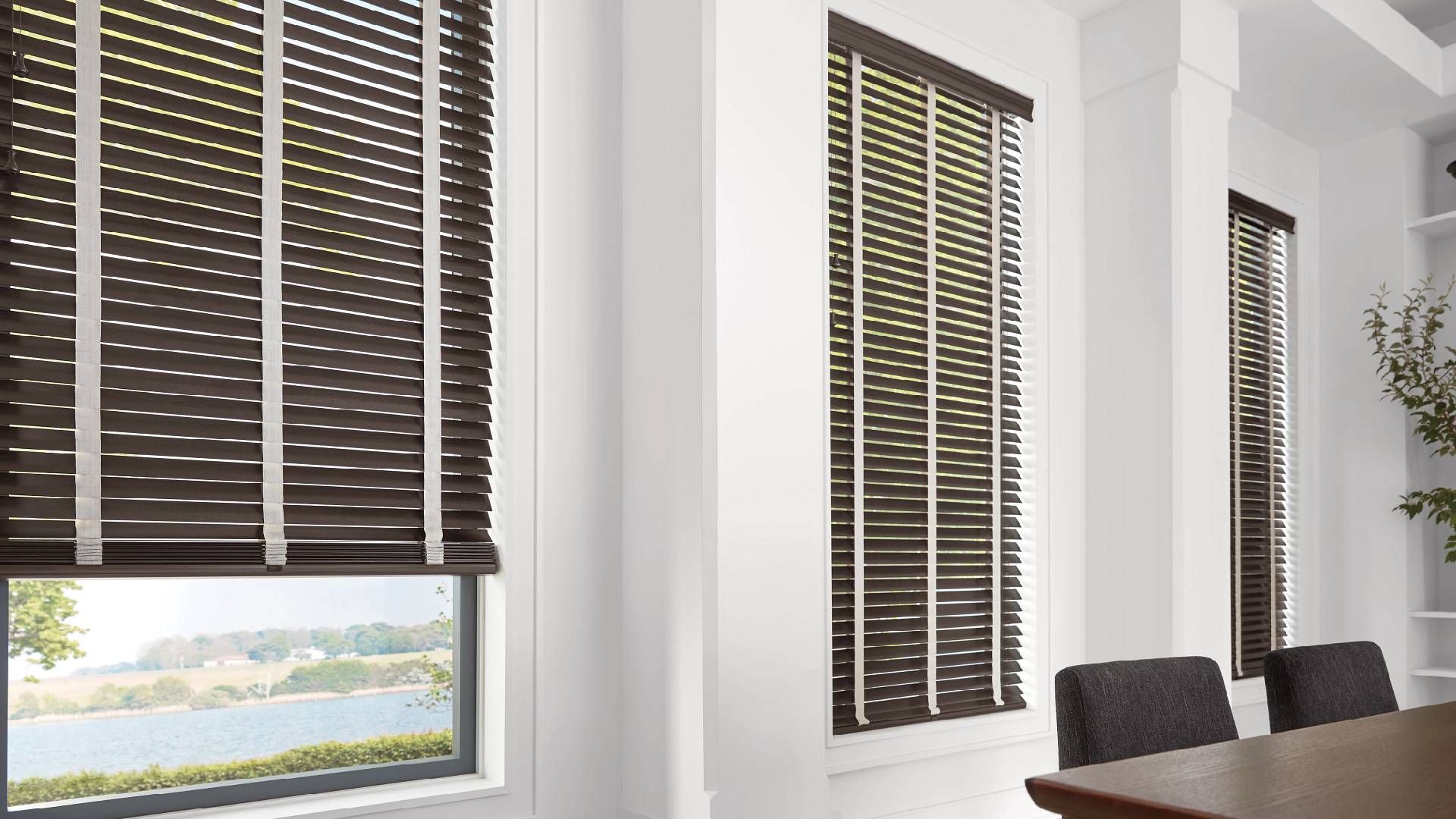 Hunter Douglas Parkland® Wood Blinds near Sarasota, Florida (FL)