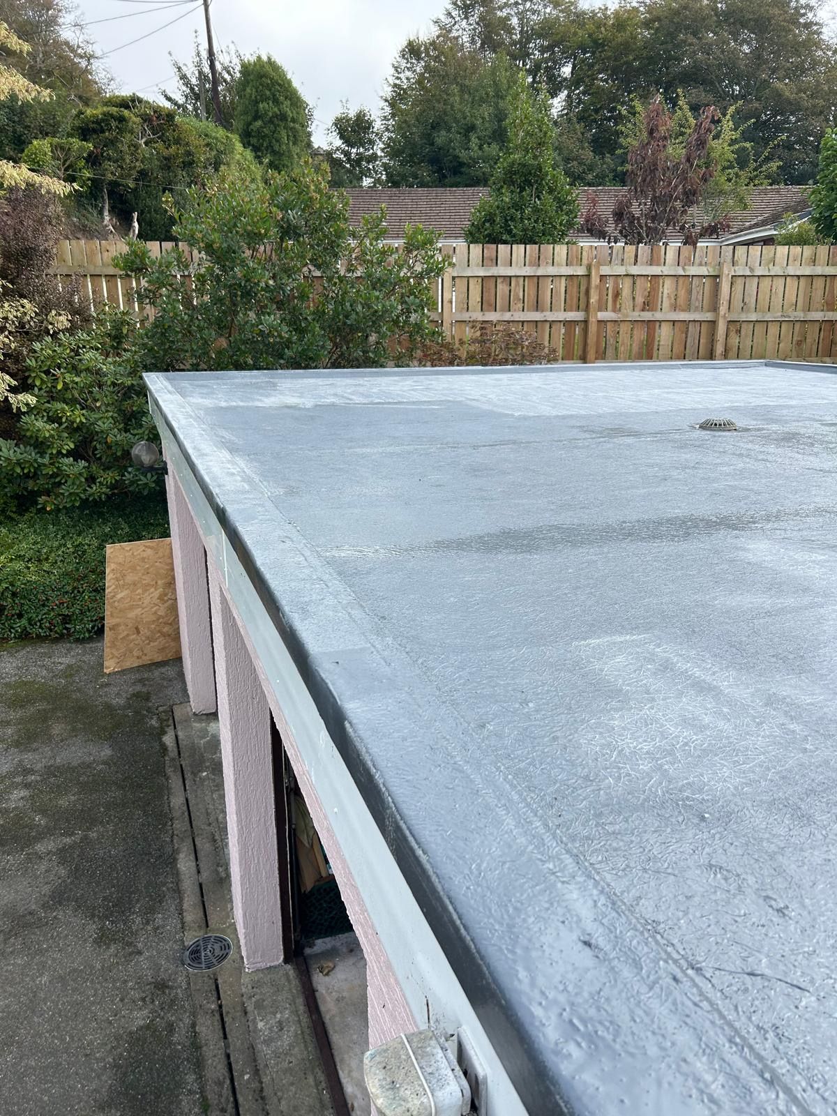 Finished flat roof and perimeter details