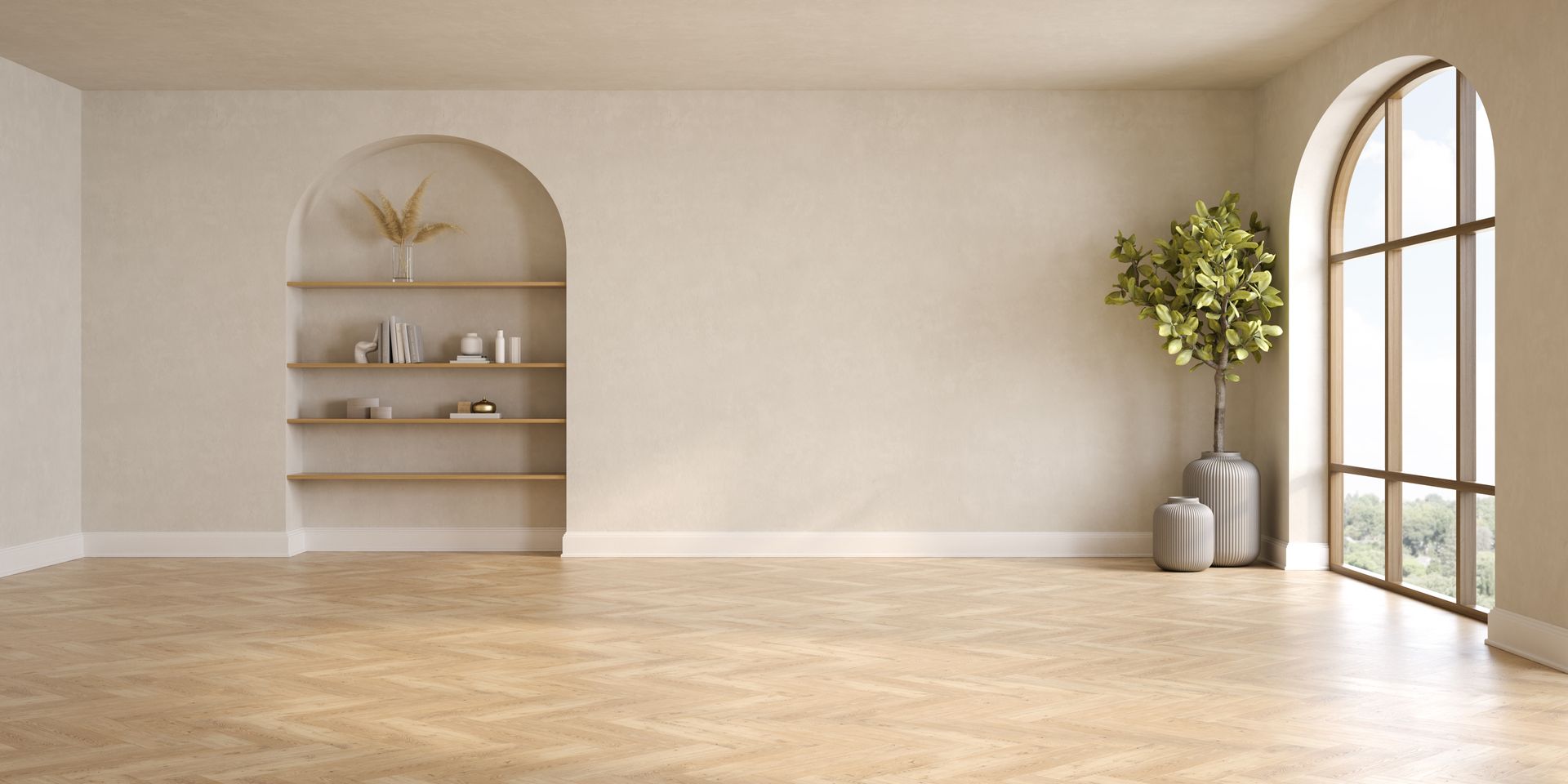 Pièce beige vide avec fenêtre cintrée, étagères intégrées et plante en vase. Sol en bois.