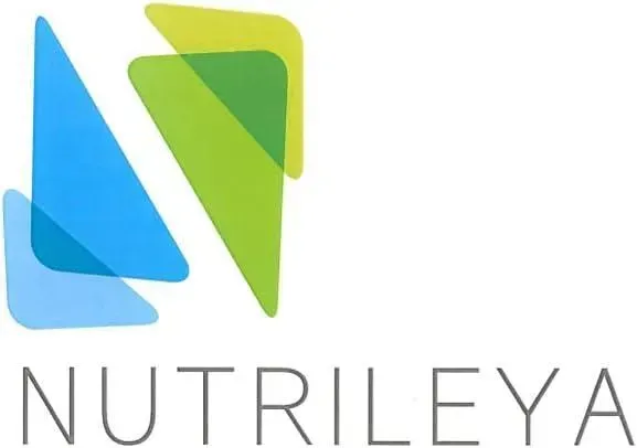 Logo NutriLeya con forme geometriche blu e verdi sopra la scritta “NUTRILEYA”