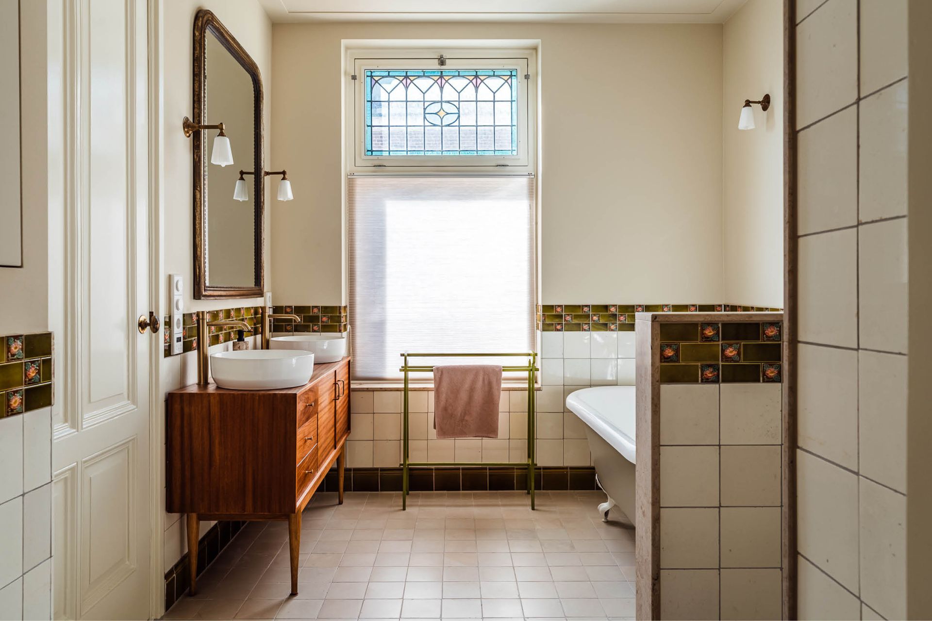 art nouveau badkamer