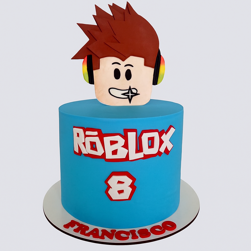 Tarta con temática de Roblox con pelo rojo puntiagudo y auriculares, base azul y la palabra 