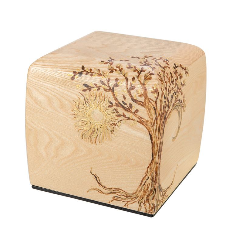 urna funeraria in legno con incisione