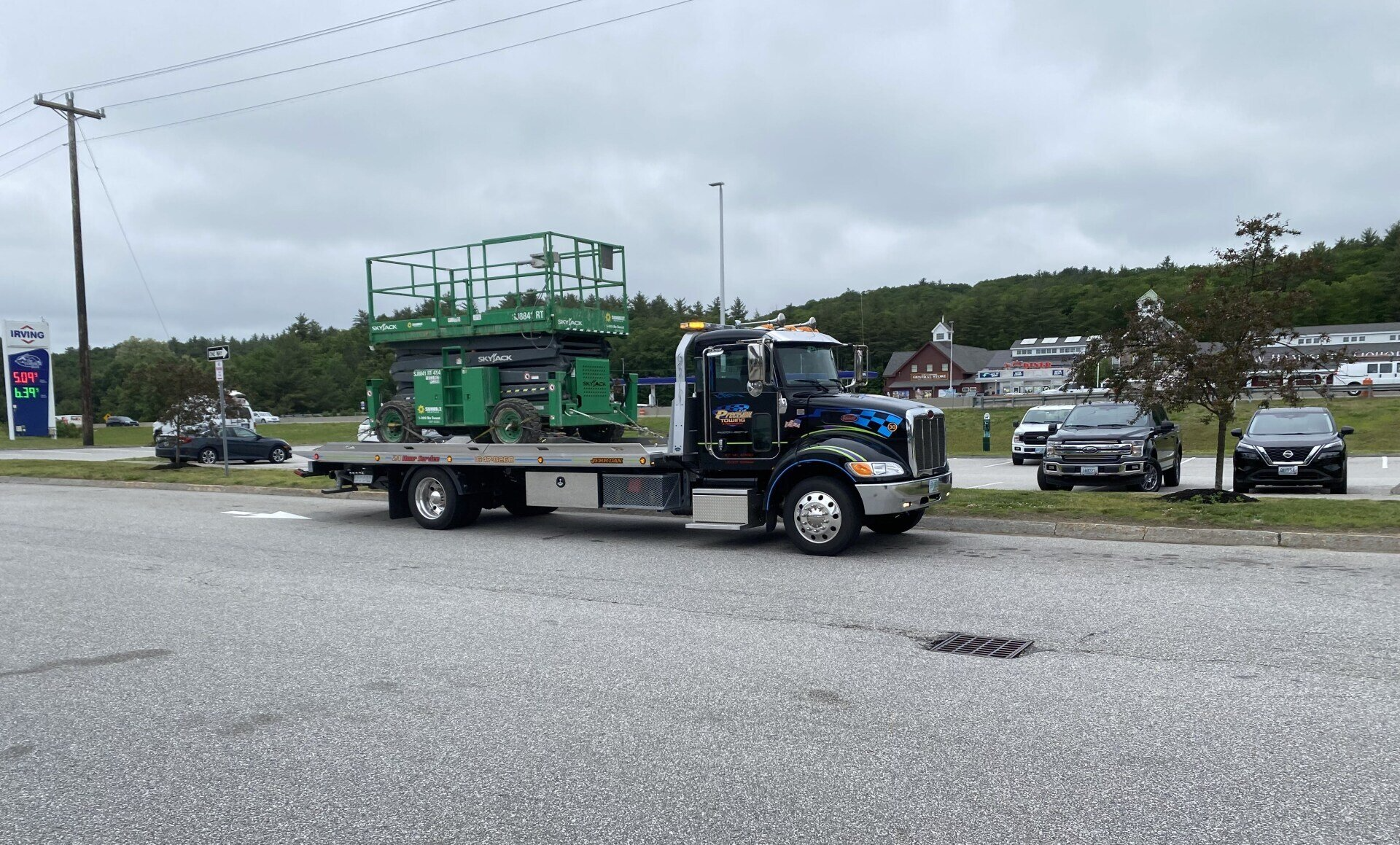 towing a scissor lift