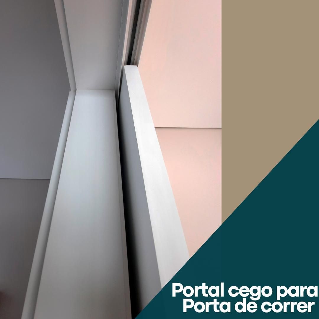 Um anúncio de portal chego para porta de correr