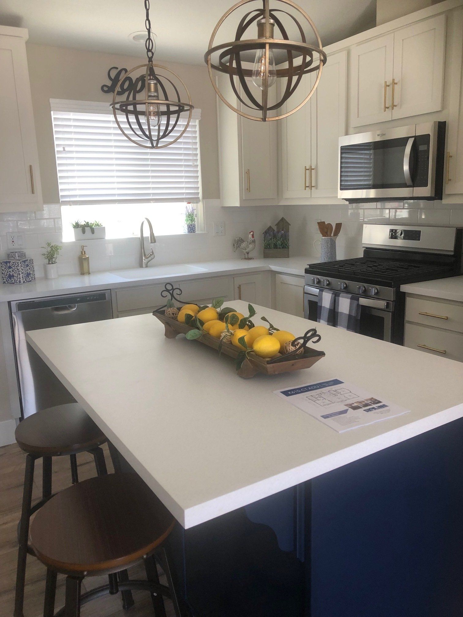 Kitchen with Island that has Seating