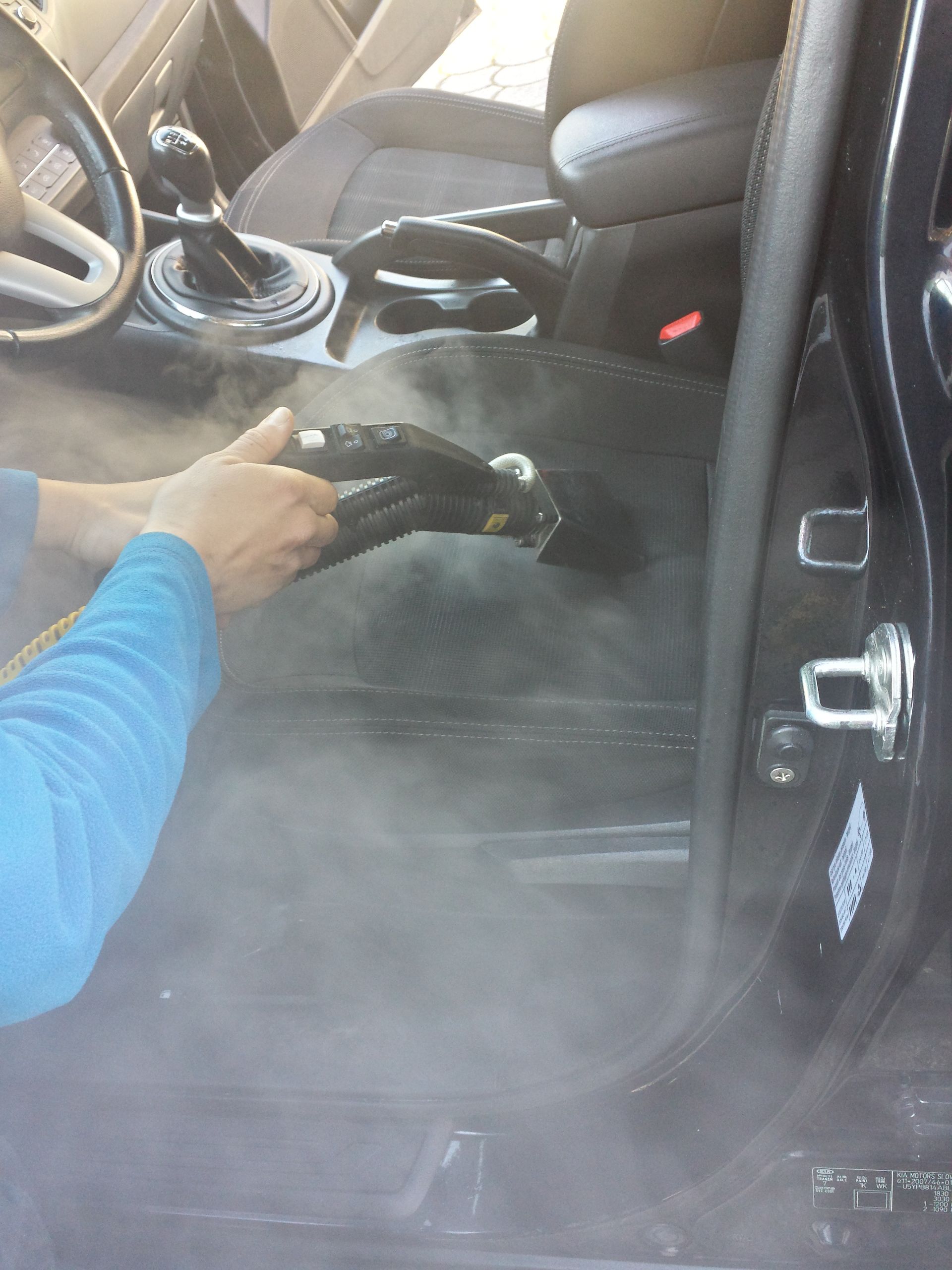 pulizia sedili auto