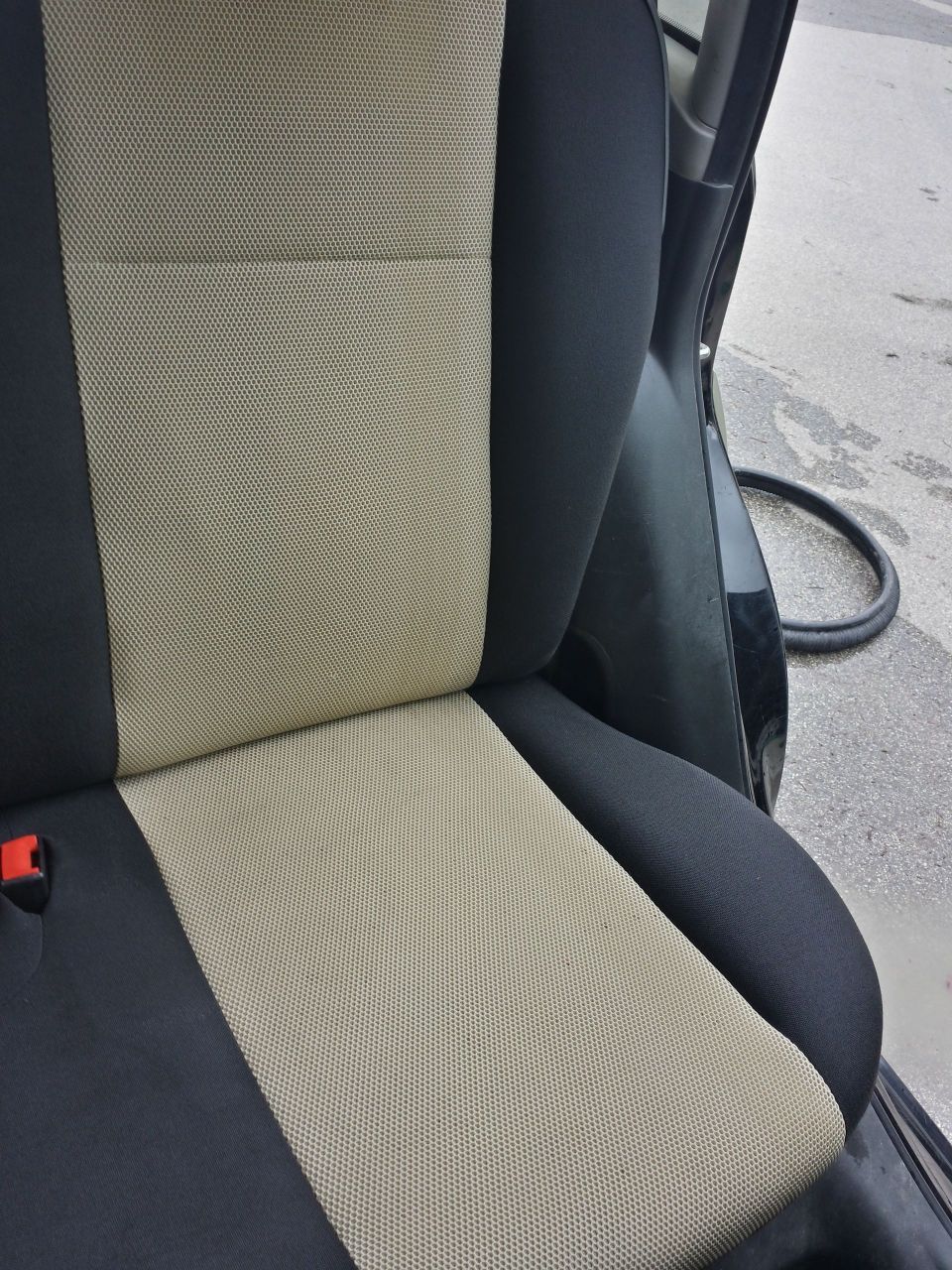 pulizia sedili auto