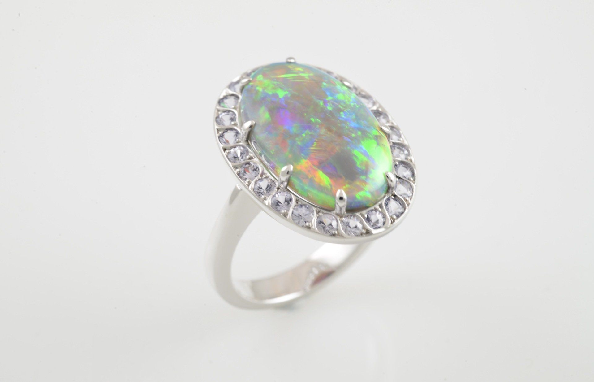 Opal-Spinelle
