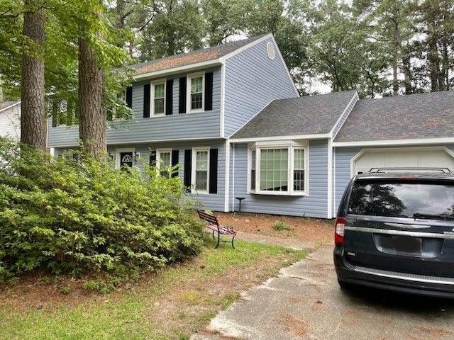 Blue vinyl siding services