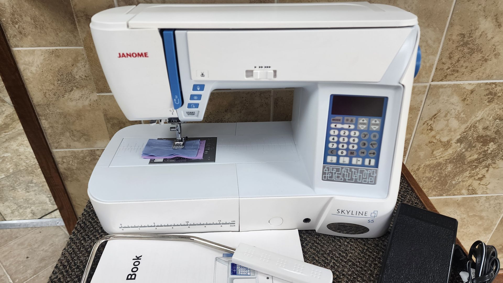 Used Sewing Machines, Lincoln, NE, Husker Sew Vac