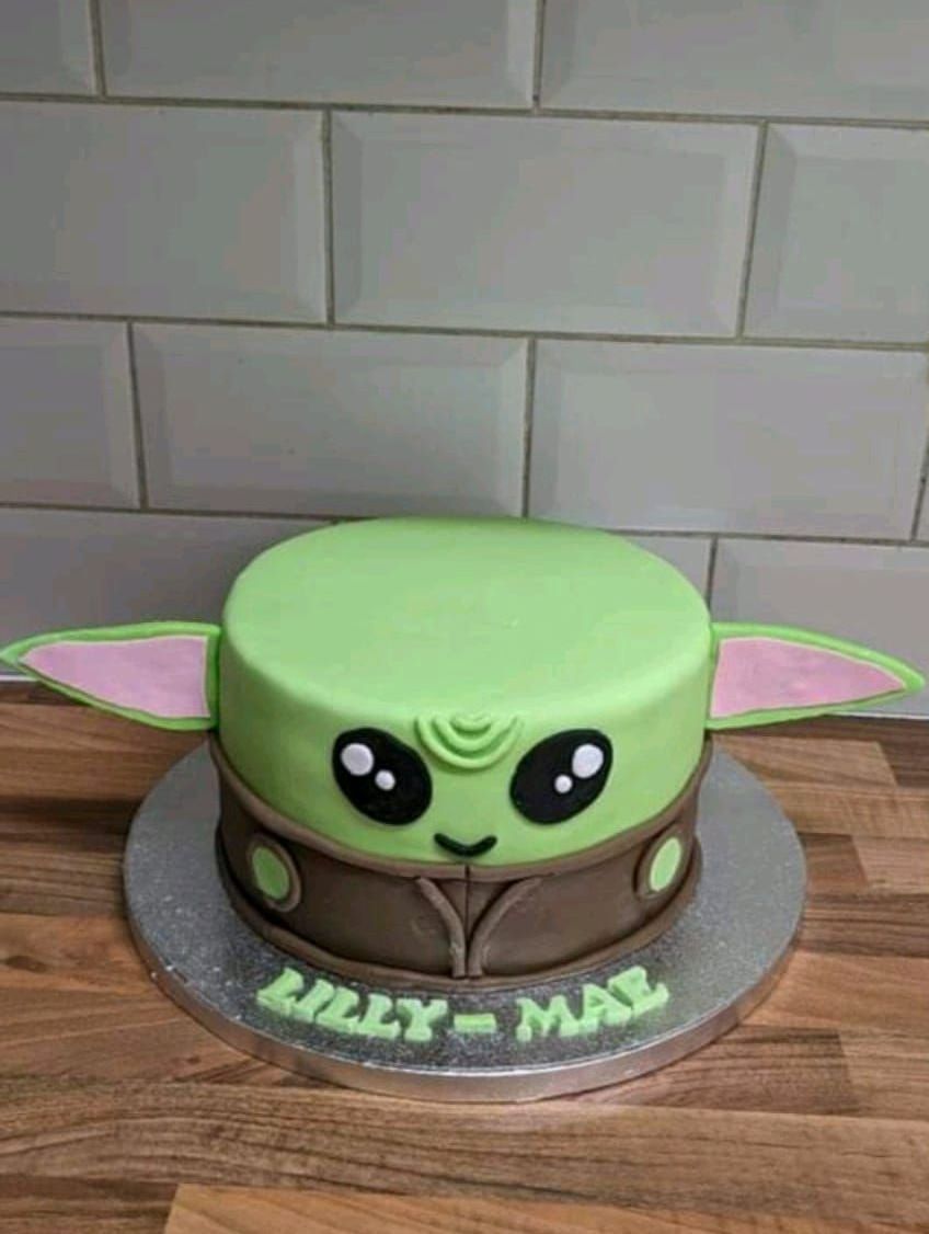 Willow Cakes Ashford baby's birthday cake