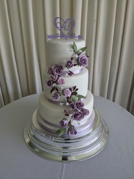 Willow Cakes Ashford white and red wedding cake three-tiered