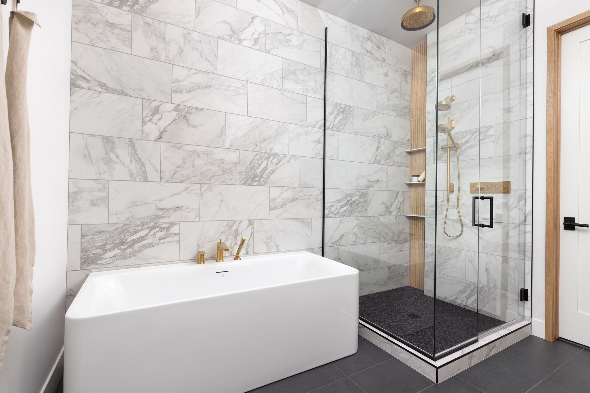 Condos Bathroom