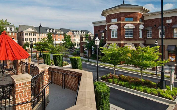 picture of buford georgia downtown shops