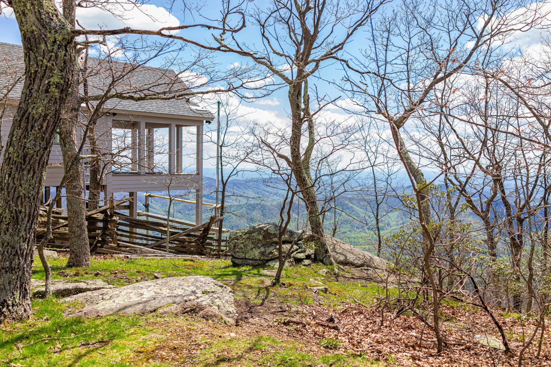 Vacation House — Nellysford, VA — High Crest Settlement