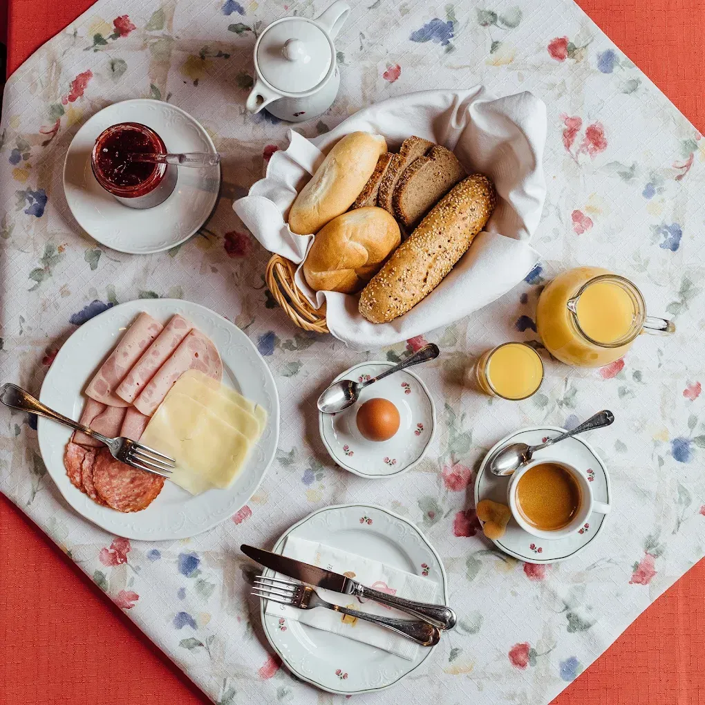 Frühstück im Hotel zum Kastell
