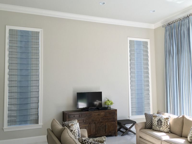 Living Room with Television — Coral Springs, FL — Solun Window Fashions & Automation