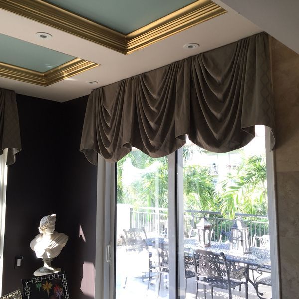 Room with Elegant Curtains — Coral Springs, FL — Solun Window Fashions & Automation