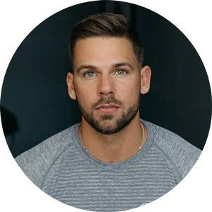 Joss Mooney headshot