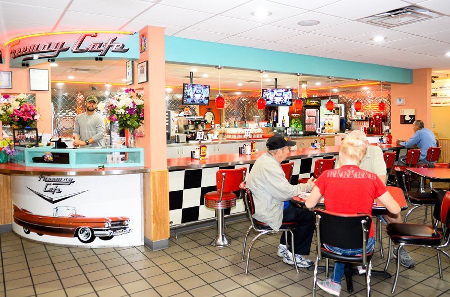 Freeway Cafe Tulsa  west interior