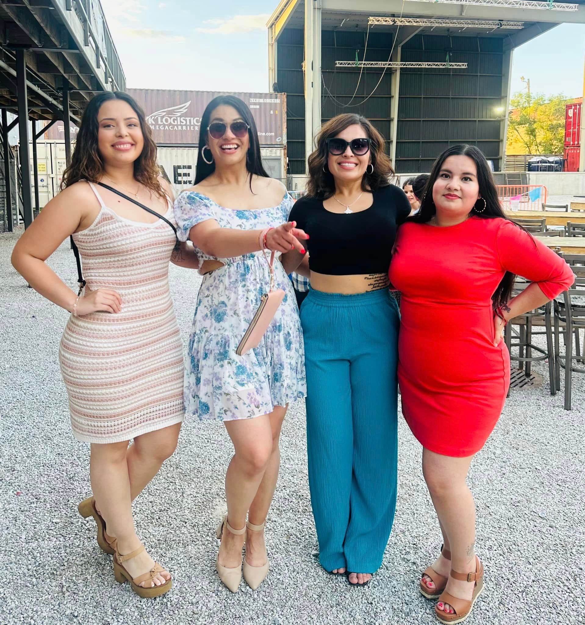 la-raza-102-5