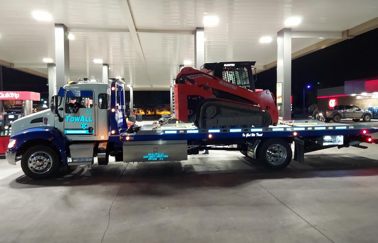 TowAll 24/7 Reliable Towing & Recovery Wichita Heavy Duty Transport