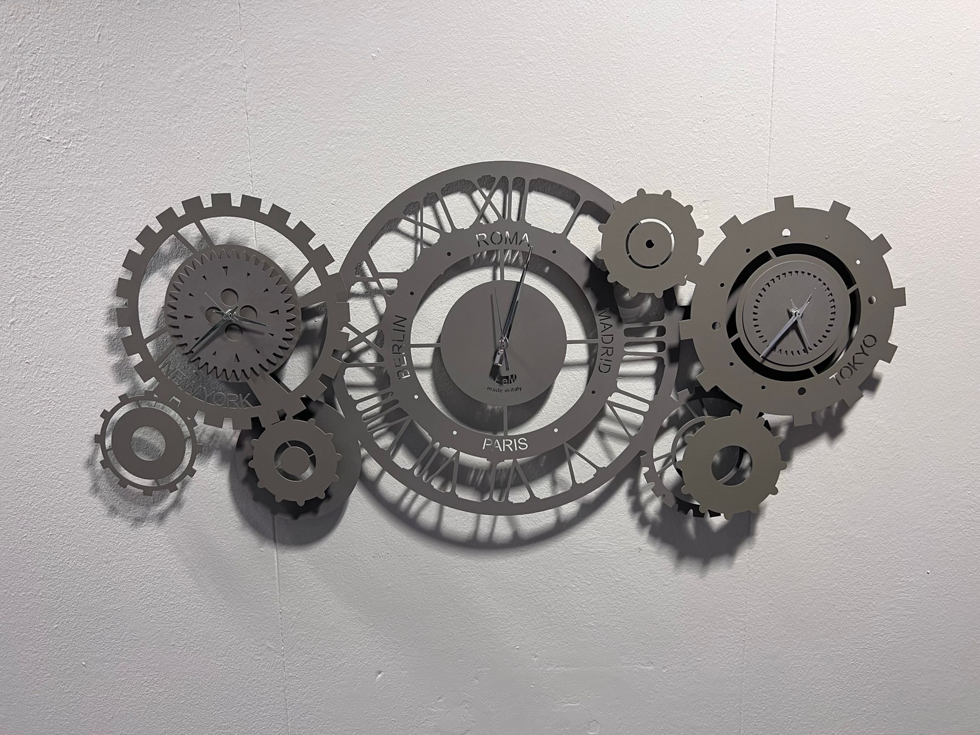 immagine di un Orologio Fuso Meccano di Arte e Mestieri