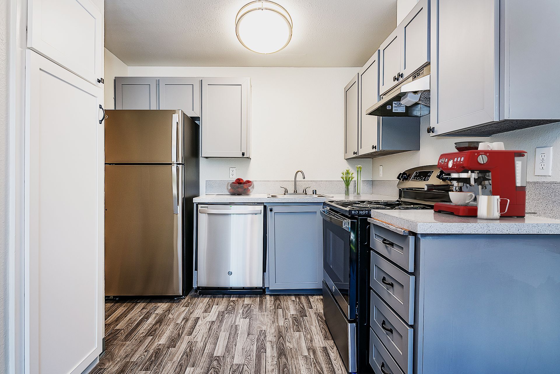 Photo showing the kitchen with appliances