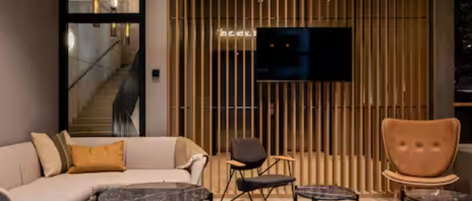 Post 120 Suites