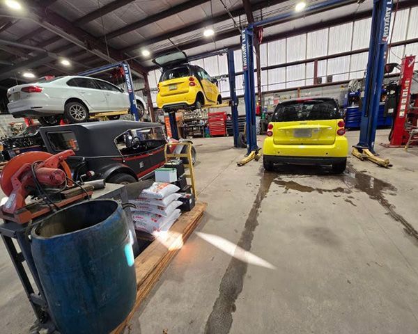 Main Auto Gallery Image