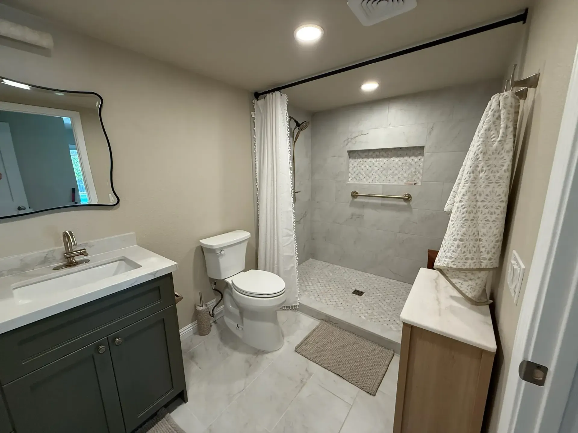 Finished bathroom renovation project in Redlands, CA by Straight Edge Builders