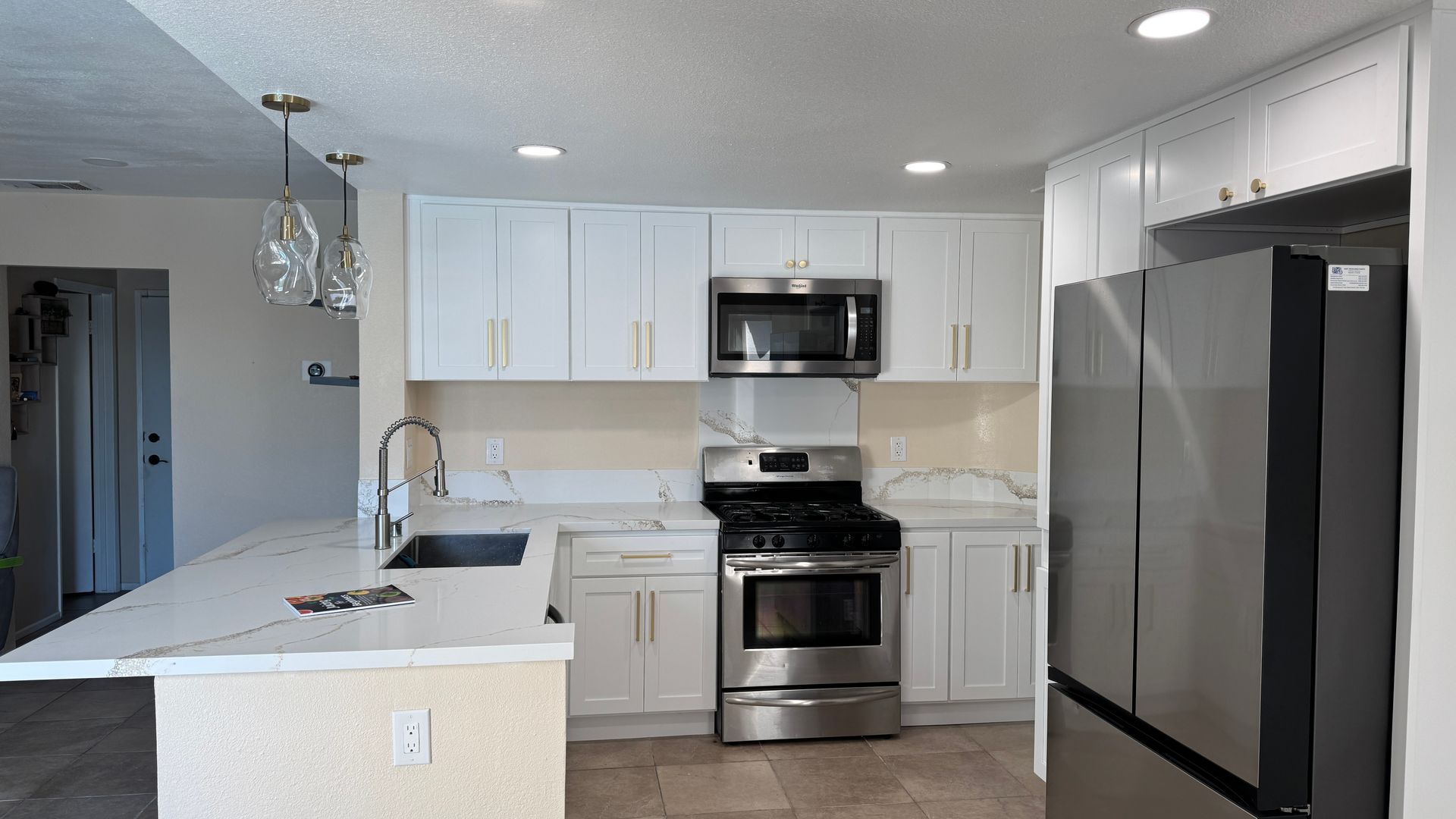 Traditional Transitional Kitchen Remodel by Straight Edge Builders project photo