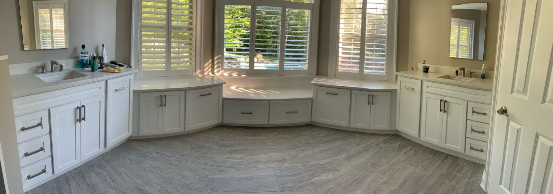 Room With Tables