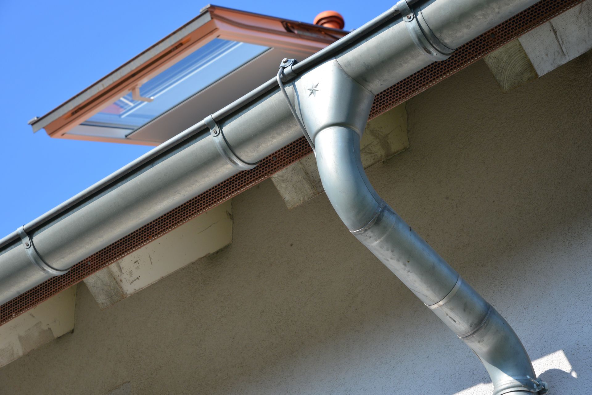 Metal House Gutter