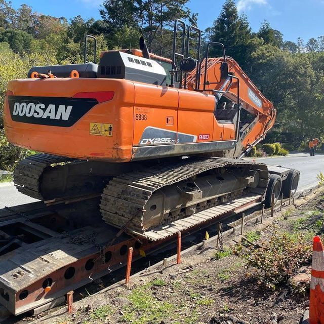 Doosan Excavator On Trailer | Walnut Creek, CA | B&B Excavation