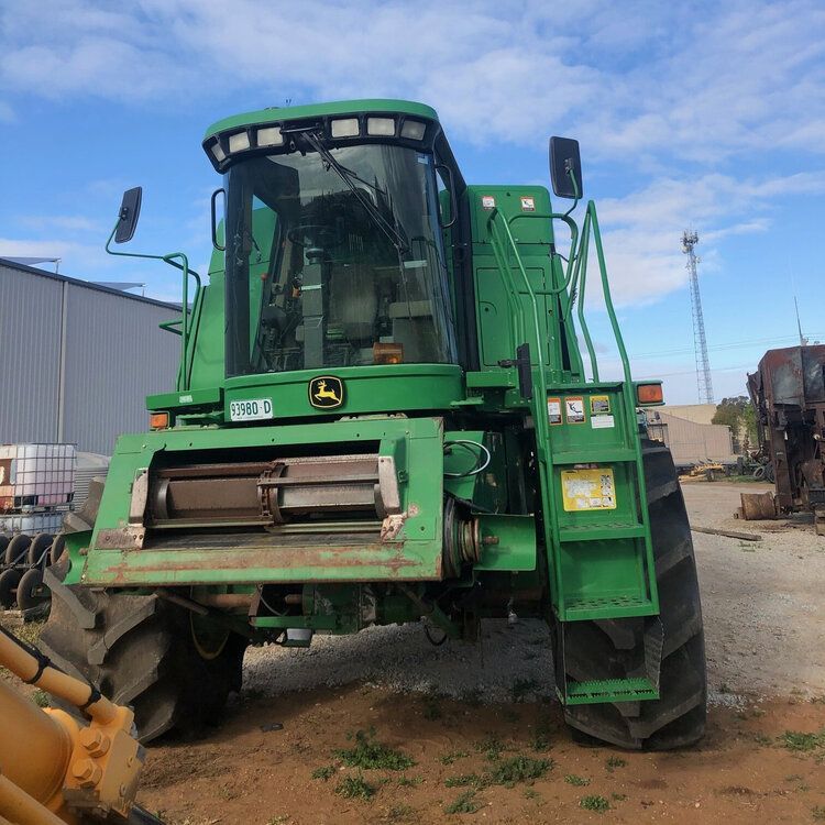 John Deere 9650CTS Header 1 — Swan Hill, VIC — Murray Mallee Machinery