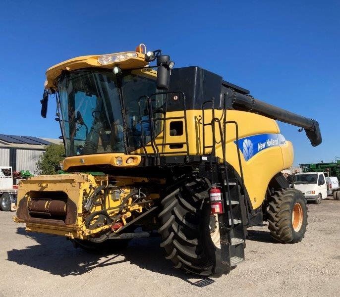 New Holland CR9070 1 — Swan Hill, VIC — Murray Mallee Machinery